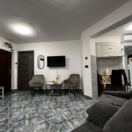 Ene Apart Oradea Free Parking Dış mekan fotoğraf